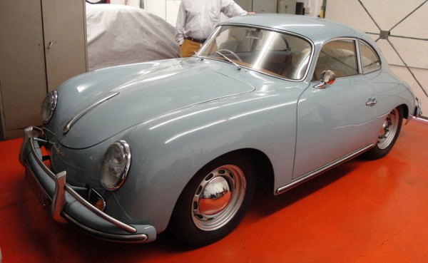 356A-Coupe-1957-Meissen-Blue-In-garage.jpg